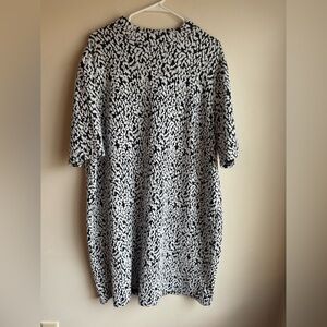 Women’s Black and White Animal Print Dress Size 24